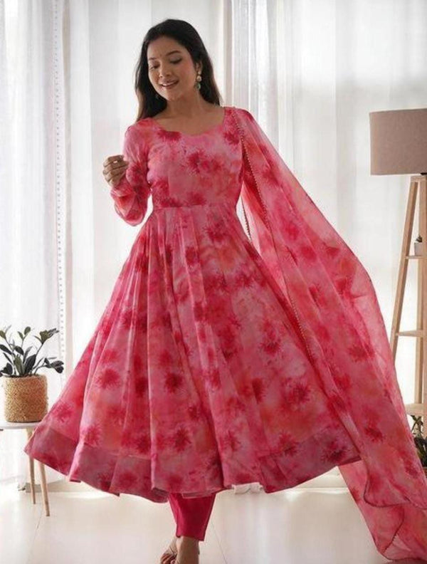 💖 Rosé Radiance Anarkali Set 🌸🌺